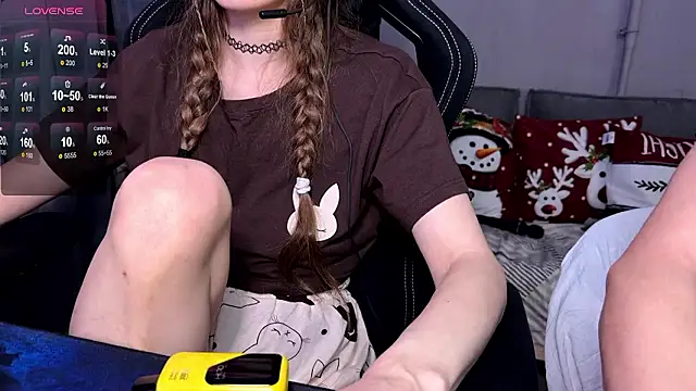 cutemilana sexwife online show from 02/05/26, 12:54