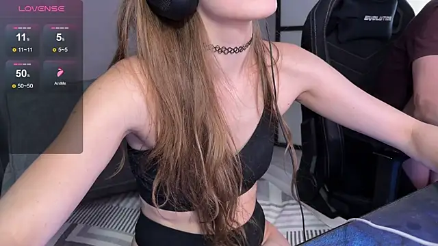 cutemilana sexwife online show from 04/01/26, 11:11