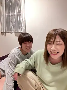 Snapshot of h415a812 chatting on 10/11/25, 01:09 h415a812 online show from 10/11/25, 01:09