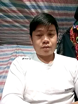 DungLuongg online show from 04/01/26, 02:25