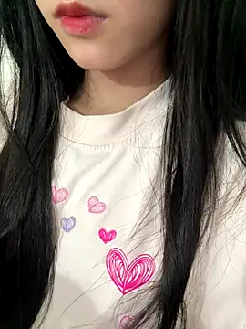 Snapshot of Desi_sara chatting on 09/15/25, 04:23 Desi sara online show from 09/15/25, 04:23