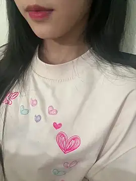 Snapshot of Desi_sara chatting on 09/25/25, 02:21 Desi sara online show from 09/25/25, 02:21