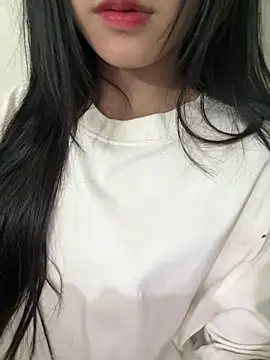 Snapshot of Desi_sara chatting on 09/27/25, 02:22 Desi sara online show from 09/27/25, 02:22