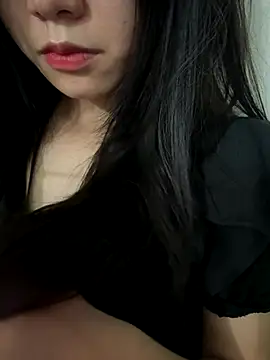 Snapshot of Desi_sara chatting on 09/28/25, 02:28 Desi sara online show from 09/28/25, 02:28