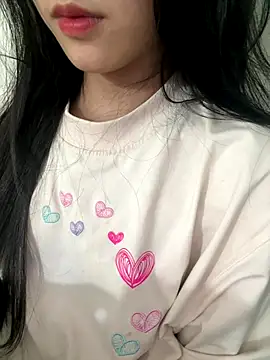 Snapshot of Desi_sara chatting on 10/05/25, 03:32 Desi sara online show from 10/05/25, 03:32