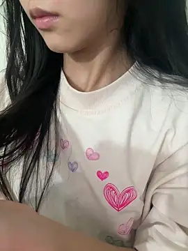 Snapshot of Desi_sara chatting on 10/12/25, 02:43 Desi sara online show from 10/12/25, 02:43