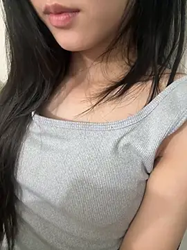 Snapshot of Desi_sara chatting on 10/14/25, 02:45 Desi sara online show from 10/14/25, 02:45