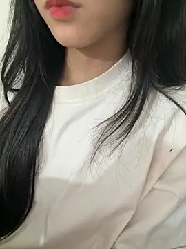 Snapshot of Desi_sara chatting on 10/15/25, 02:28 Desi sara online show from 10/15/25, 02:28