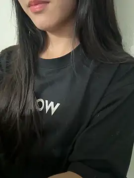 Snapshot of Desi_sara chatting on 10/24/25, 03:36 Desi sara online show from 10/24/25, 03:36