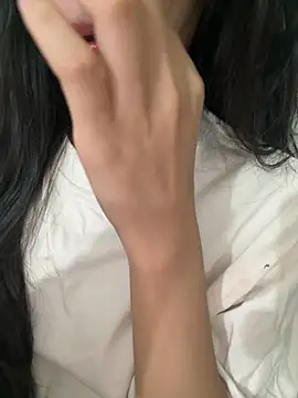 Snapshot of Desi_sara chatting on 10/27/25, 01:59 Desi sara online show from 10/27/25, 01:59