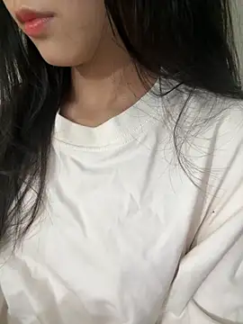 Snapshot of Desi_sara chatting on 10/28/25, 04:16 Desi sara online show from 10/28/25, 04:16