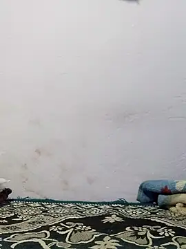 Snapshot of poojam93 chatting on 10/17/25, 01:35 poojam93 online show from 10/17/25, 01:35