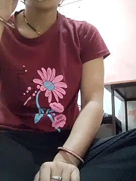 poojam93 online show from 02/11/26, 12:26