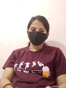 poojam93 online show from 02/13/26, 08:10