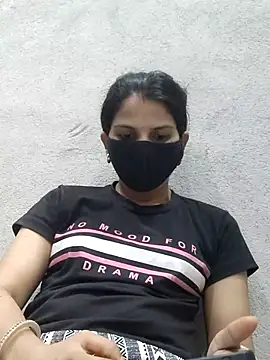 Snapshot of poojam93 chatting on 05/30/26, 01:30 poojam93 online show from 05/30/26, 01:30