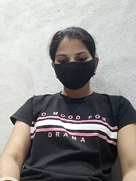Snapshot of poojam93 chatting on 06/01/26, 01:51 poojam93 online show from 06/01/26, 01:51