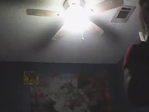 sarahkat86 online show from 10/30/25, 12:56