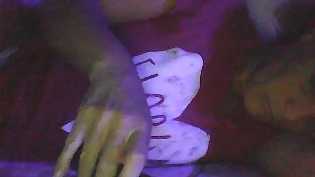 sarahkat86 online show from 01/19/26, 03:21