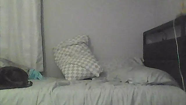 sarahkat86 online show from 04/13/26, 11:54