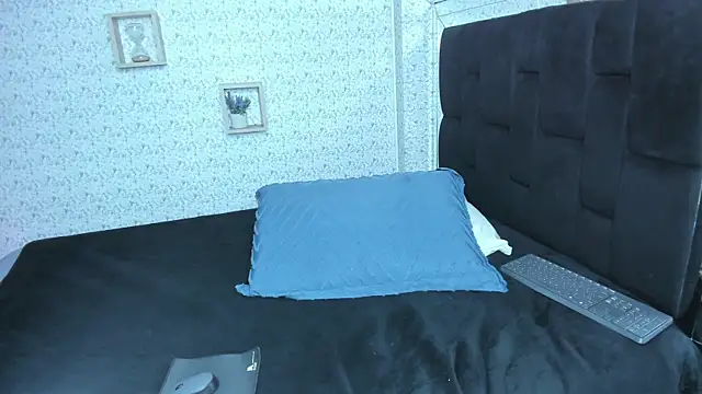 lisa logan online show from 12/17/25, 04:18