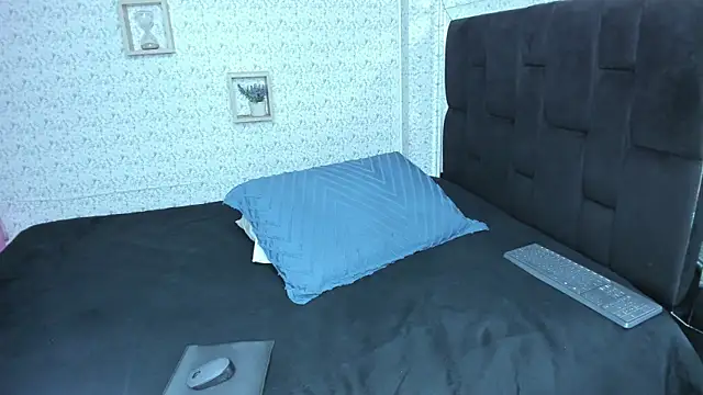 lisa logan online show from 01/14/26, 04:51