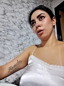 CristalHeart  online show from 03/28/26, 01:49