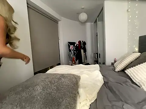 Laceyvipx online show from 01/10/26, 06:09