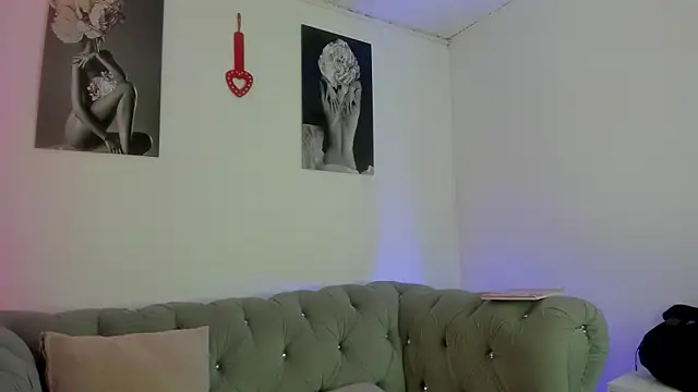 Jade rey  online show from 12/18/25, 03:12