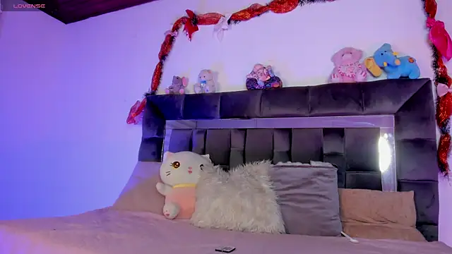 Jade rey  online show from 01/11/26, 04:06