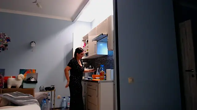 NikiWhite online show from 10/07/25, 01:03