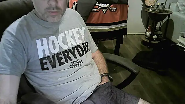 Chrisprngr online show from 10/24/25, 09:06