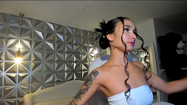 hellen tease online show from 04/14/26, 12:44