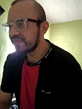 Snapshot of ferchiston chatting on 03/26/26, 05:29 ferchiston online show from 03/26/26, 05:29