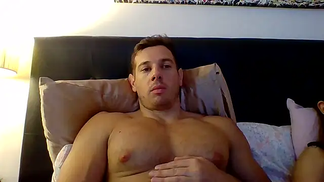 luca23millo90 online show from 01/17/26, 04:06