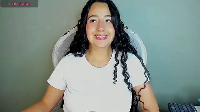 BellaSwwan online show from 10/16/25, 10:22