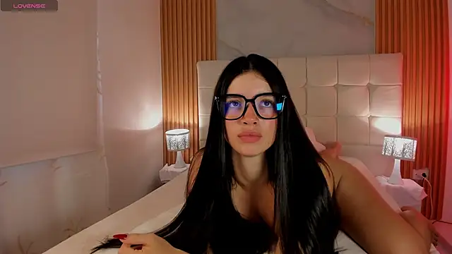 mia 2406  online show from 04/17/26, 09:07