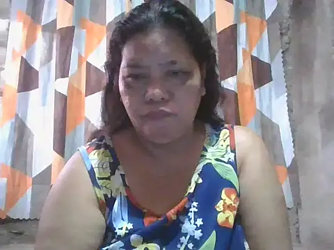 Snapshot of xxbernxxx chatting on 04/19/26, 11:18 xxbernxxx online show from 04/19/26, 11:18