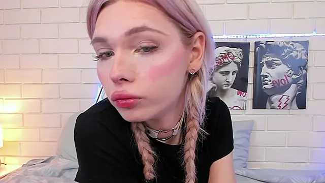 Blondy Fina online show from 09/15/25, 04:45