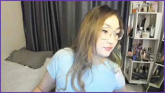 lyra x online show from 10/08/25, 01:09