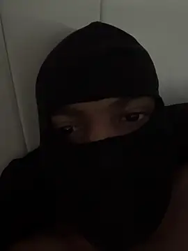 Snapshot of metissebmlongue chatting on 09/08/25, 03:22 metissebmlongue online show from 09/08/25, 03:22