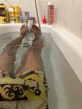 Snapshot of metissebmlongue chatting on 09/25/25, 04:43 metissebmlongue online show from 09/25/25, 04:43