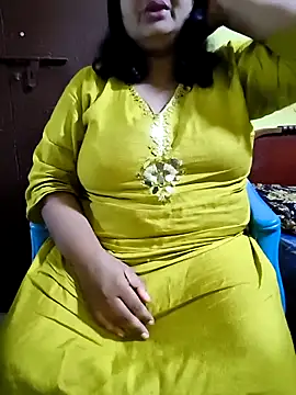 Snapshot of Swapna_Hyd chatting on 09/29/25, 04:17 Swapna Hyd online show from 09/29/25, 04:17