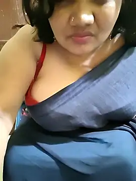 Snapshot of Swapna_Hyd chatting on 10/28/25, 04:05 Swapna Hyd online show from 10/28/25, 04:05