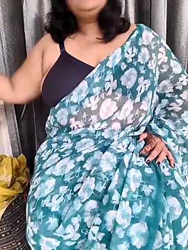 Snapshot of Swapna_Hyd chatting on 12/18/25, 10:32 Swapna Hyd online show from 12/18/25, 10:32