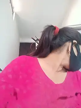 Snapshot of soni_yhakur chatting on 05/15/26, 11:23 soni yhakur online show from 05/15/26, 11:23