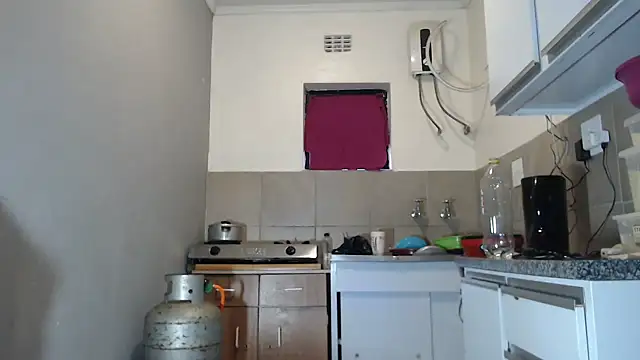 YummySyriaxoxo online show from 11/12/25, 03:29