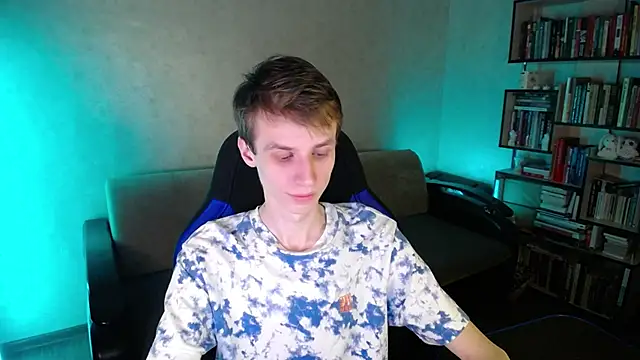 yes cute boy  online show from 02/14/26, 05:53