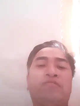 Snapshot of Brongiep chatting on 09/29/25, 04:17 Brongiep online show from 09/29/25, 04:17