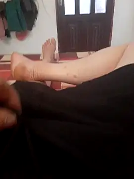 Snapshot of Brongiep chatting on 10/20/25, 04:02 Brongiep online show from 10/20/25, 04:02