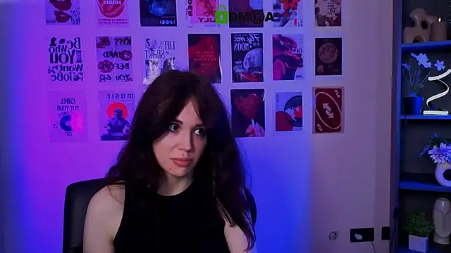 Snapshot of riley_sanders chatting on 07/16/26, 07:31 riley sanders online show from 07/16/26, 07:31
